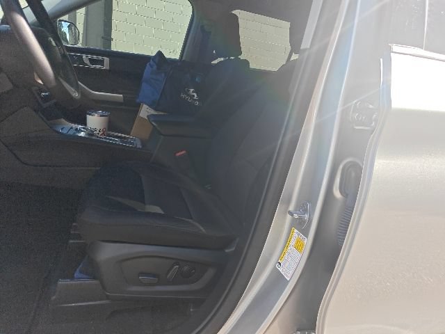 Certified 2023 Ford Explorer XLT RWD image 8