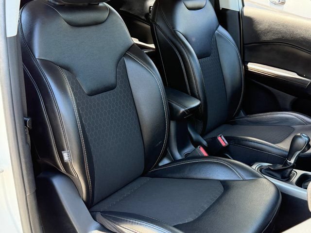 Used 2021 Jeep Compass Latitude AWD/4WD image 32