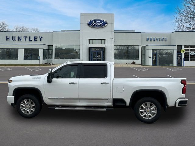 Used 2024 Chevrolet Silverado 2500 High Country w/ High Country Premium Package AWD/4WD image 6