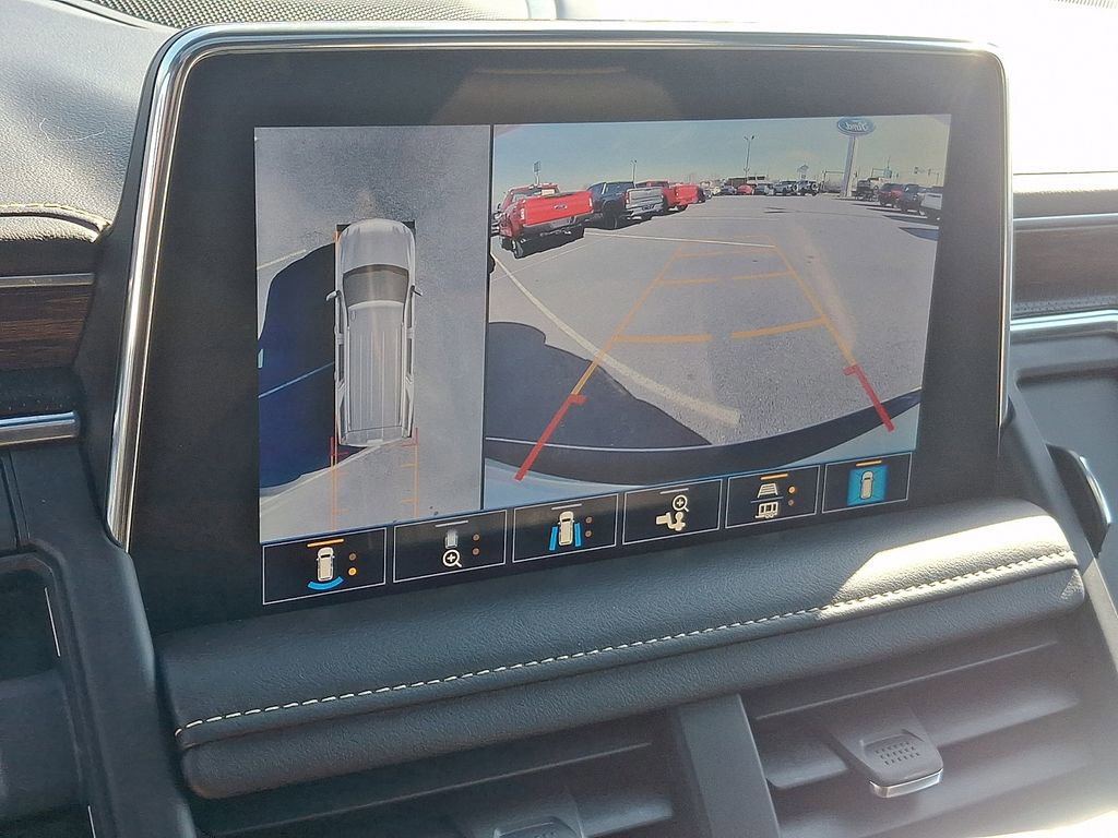 Used 2021 Chevrolet Tahoe Premier w/ Premium Package image 22