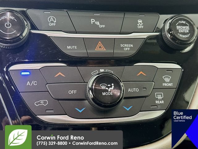 Used 2019 Chrysler Pacifica Touring-L FWD image 18