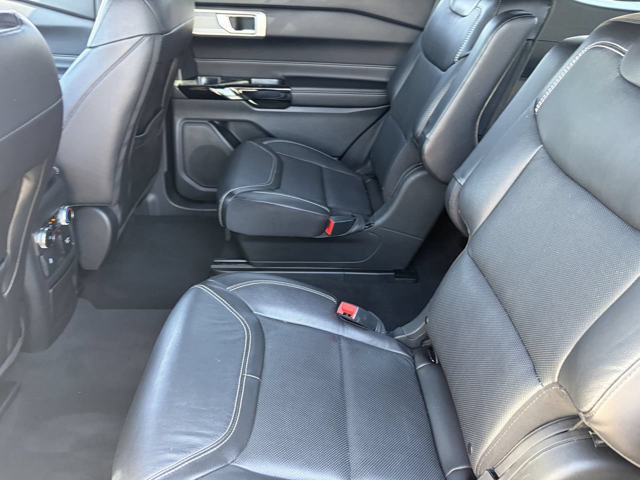 Certified 2022 Ford Explorer ST w/ Equipment Group 401A AWD/4WD image 15
