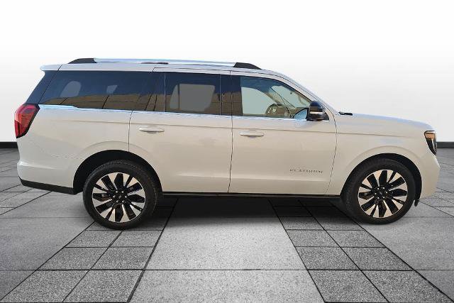 Certified 2025 Ford Expedition Platinum w/ Driver's Package AWD/4WD image 4