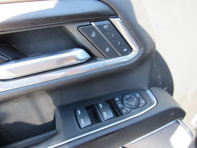 Used 2024 GMC Sierra 2500 Denali w/ Denali Reserve Package AWD/4WD image 17