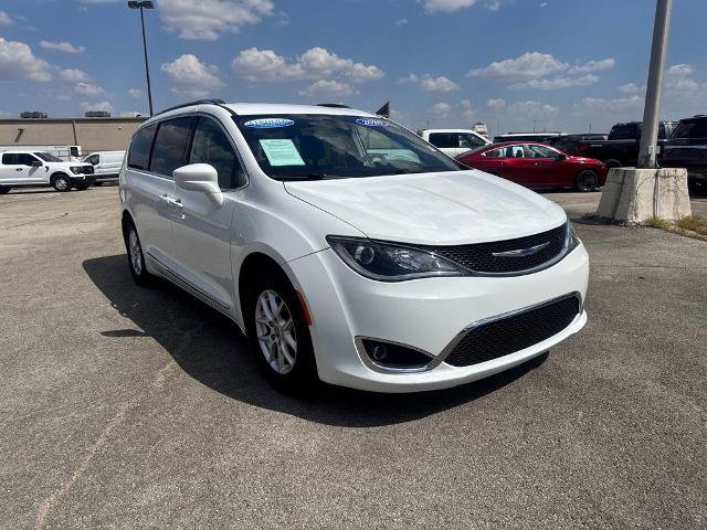 Used 2020 Chrysler Pacifica Touring-L FWD image 10
