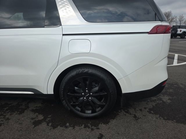 Used 2024 Kia Carnival SX Prestige image 17
