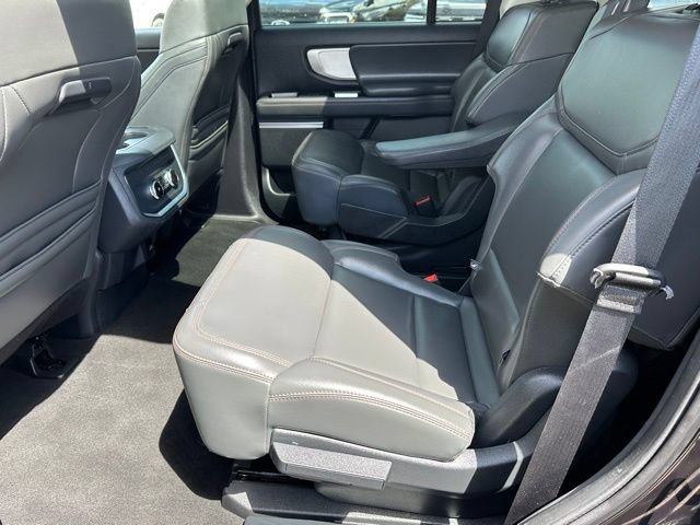 Certified 2025 Ford Expedition Active AWD/4WD image 17