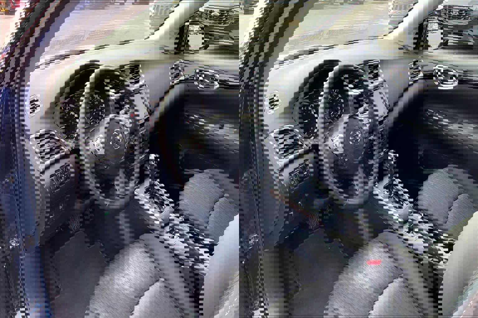 Used 2019 Nissan Sentra SV image 17