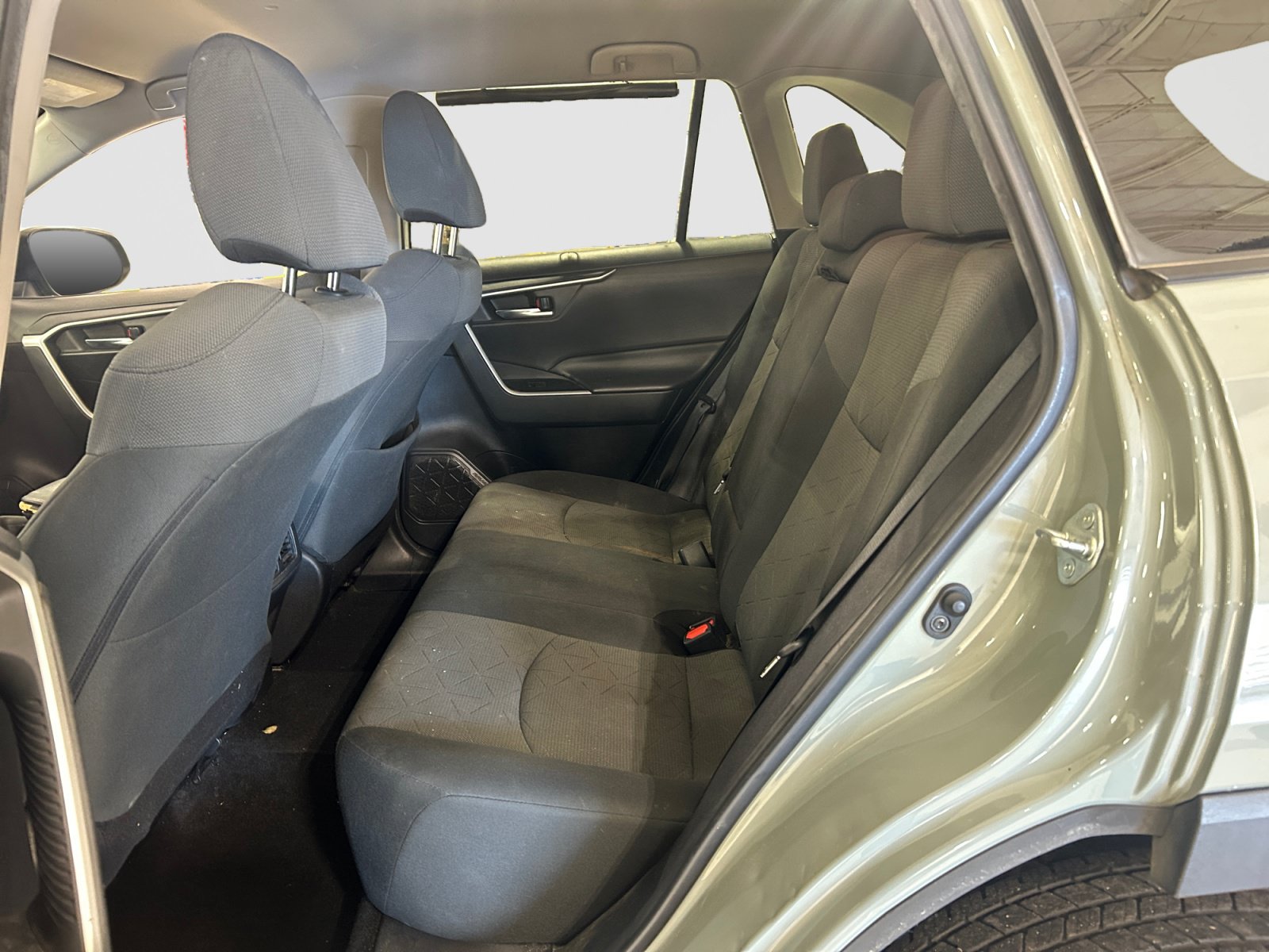 Used 2021 Toyota RAV4 XLE FWD image 20