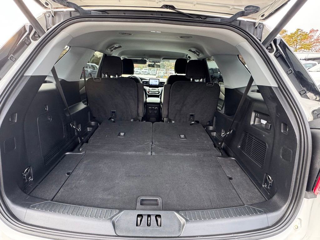 Certified 2023 Ford Explorer XLT image 8