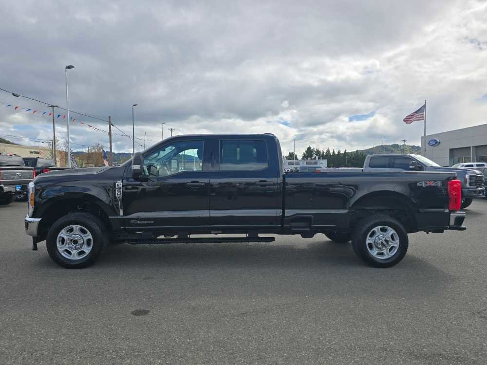 Certified 2025 Ford F350 XLT AWD/4WD image 2