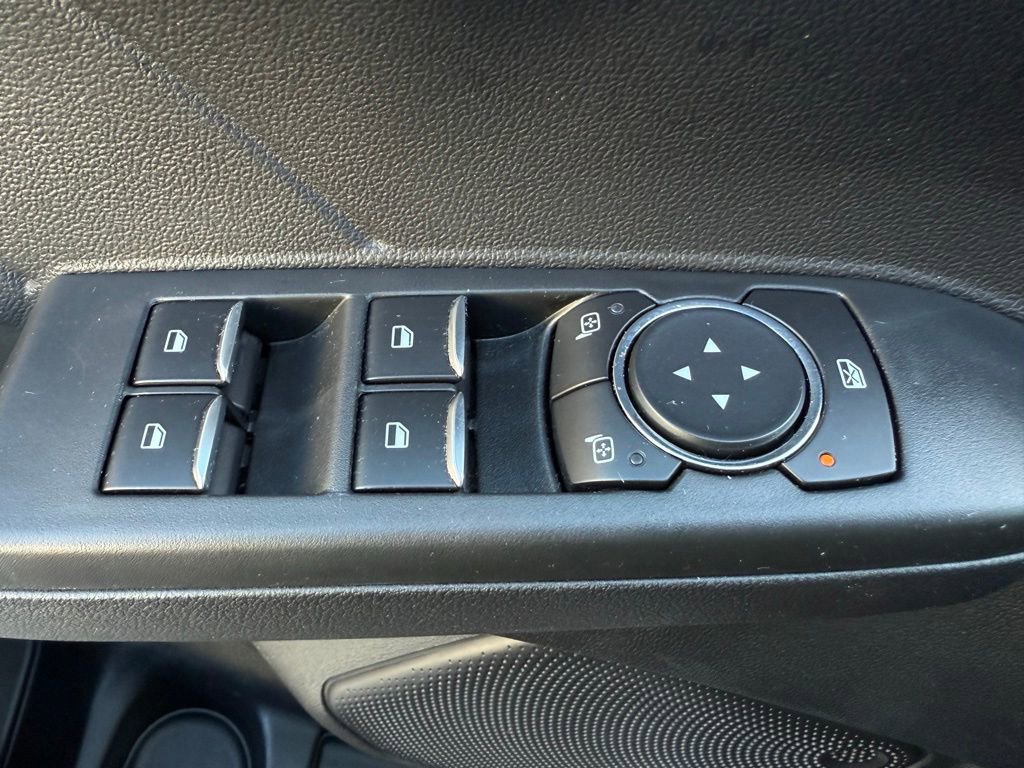 Certified 2022 Ford Escape SE w/ SE Sport Appearance Package image 19