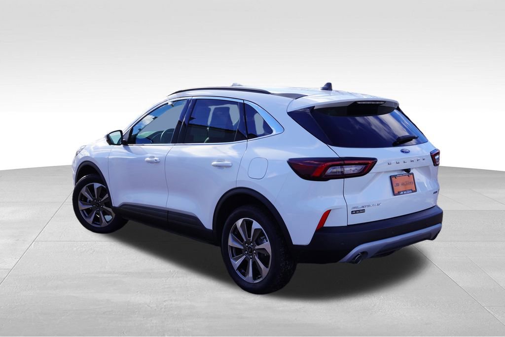 Certified 2025 Ford Escape Platinum w/ Premium Technology Package image 4