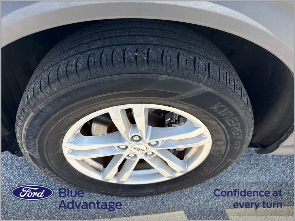 Certified 2023 Ford Explorer XLT RWD image 11
