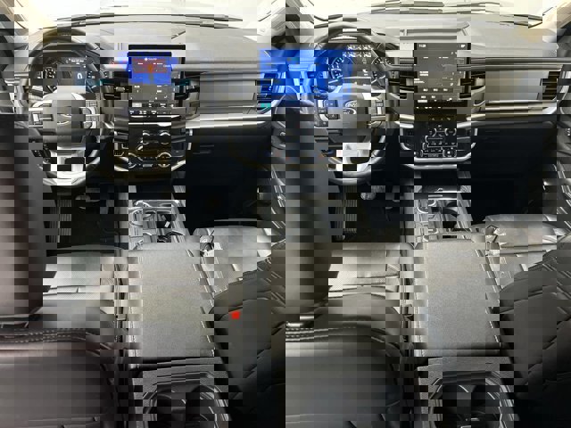 Certified 2024 Ford Expedition Max XLT image 7