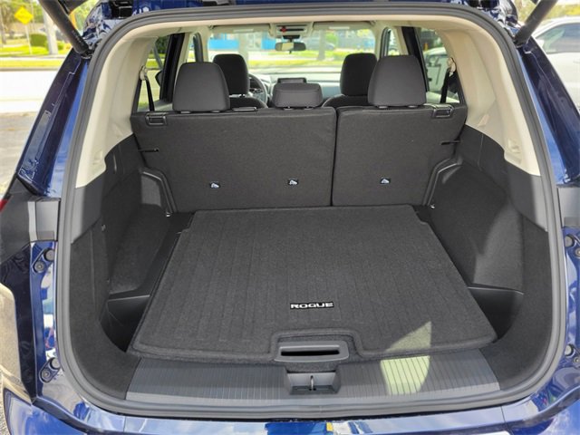 Used 2026 Nissan Rogue SV image 6