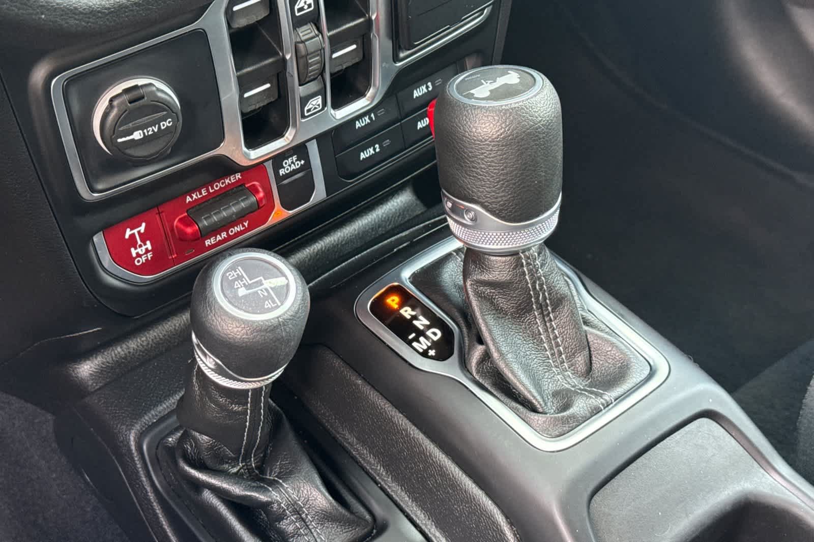 Used 2025 Jeep Wrangler Unlimited Sport AWD/4WD image 21