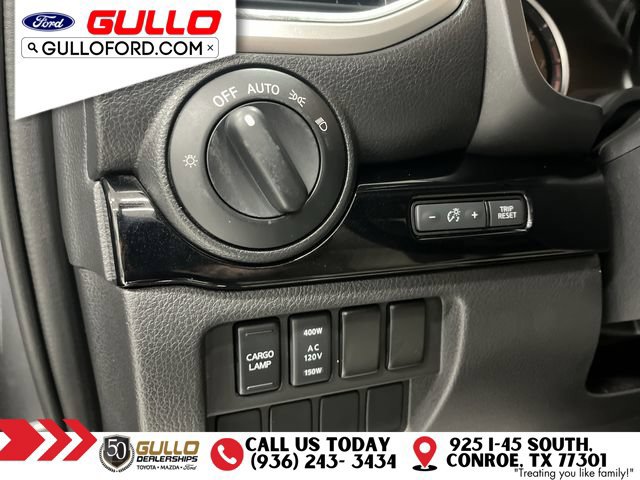 Used 2023 Nissan Titan SV w/ SV Convenience Package AWD/4WD image 19