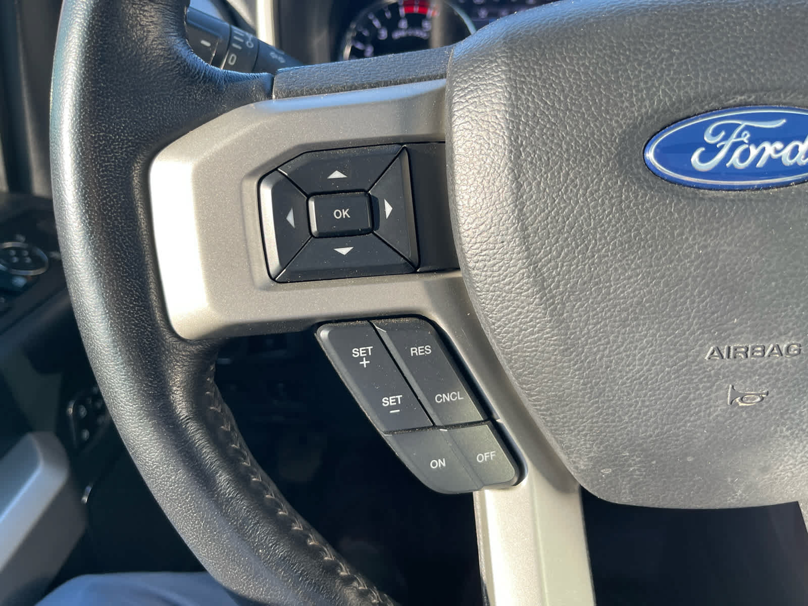Certified 2022 Ford F250 Lariat w/ Black Appearance Pkg AWD/4WD image 12