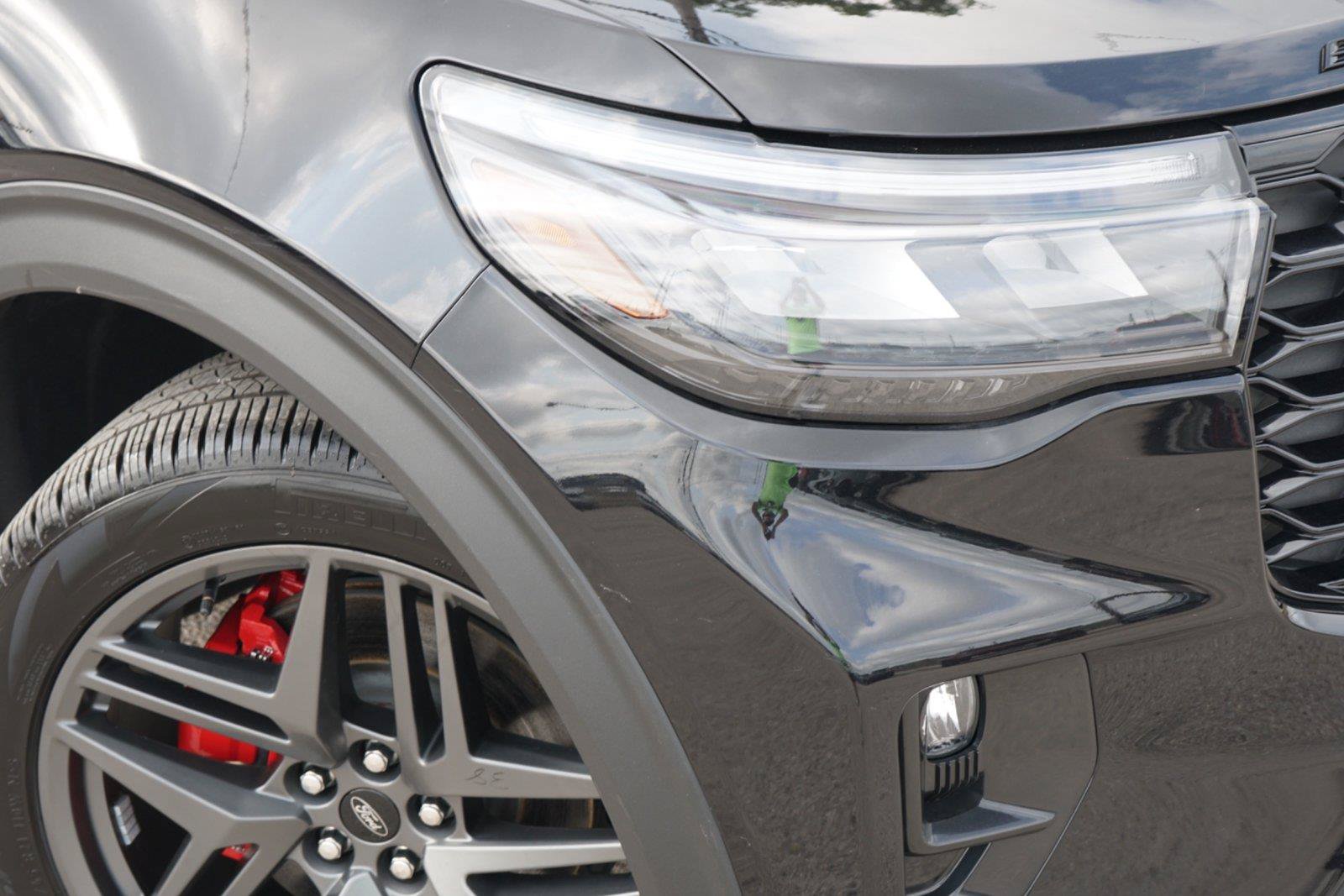 Certified 2025 Ford Explorer ST-Line w/ ST-Line Street Pack AWD/4WD image 3