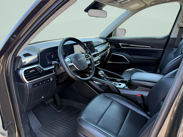 Used 2025 Kia Telluride S AWD/4WD image 4
