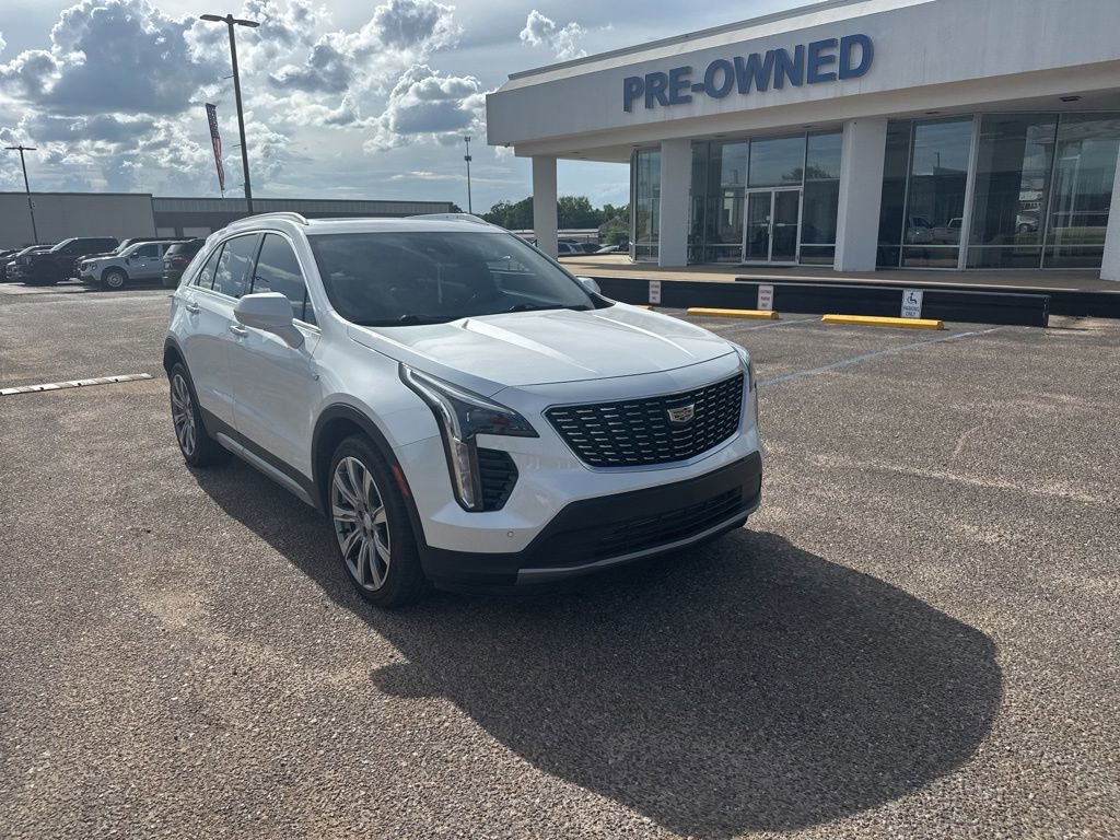 Used 2019 Cadillac XT4 Premium Luxury w/ Driver Assist Package FWD image 1