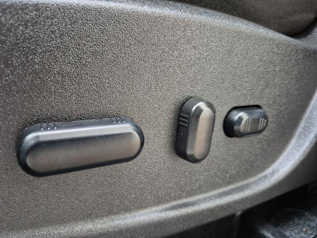 Certified 2018 Ford Escape SEL w/ Ford Safe & Smart Package image 18