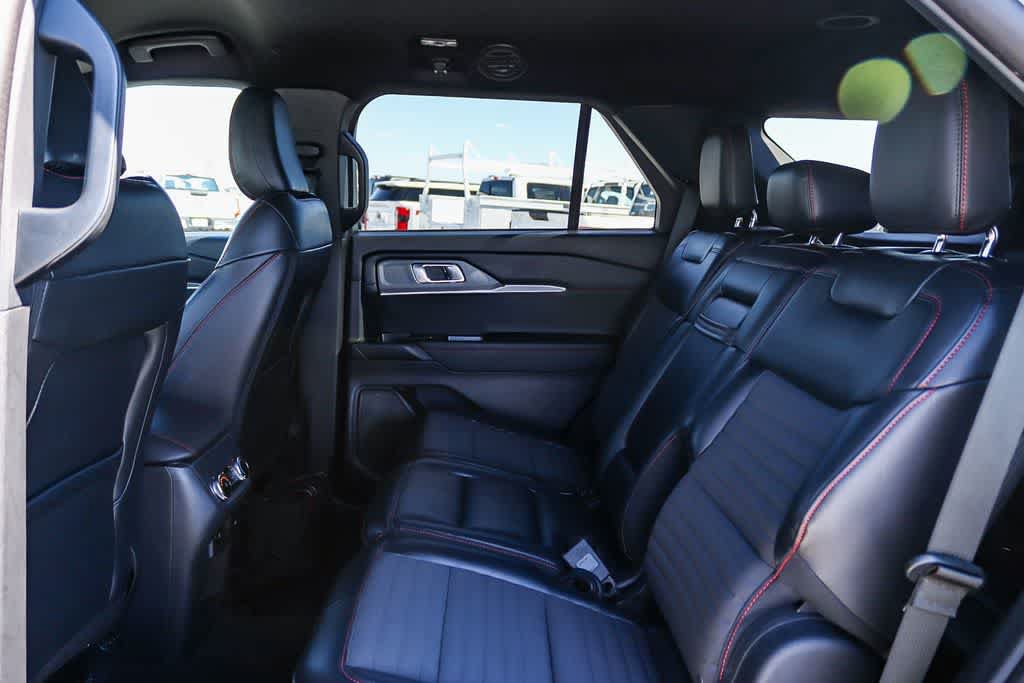 Certified 2025 Ford Explorer ST-Line RWD image 18