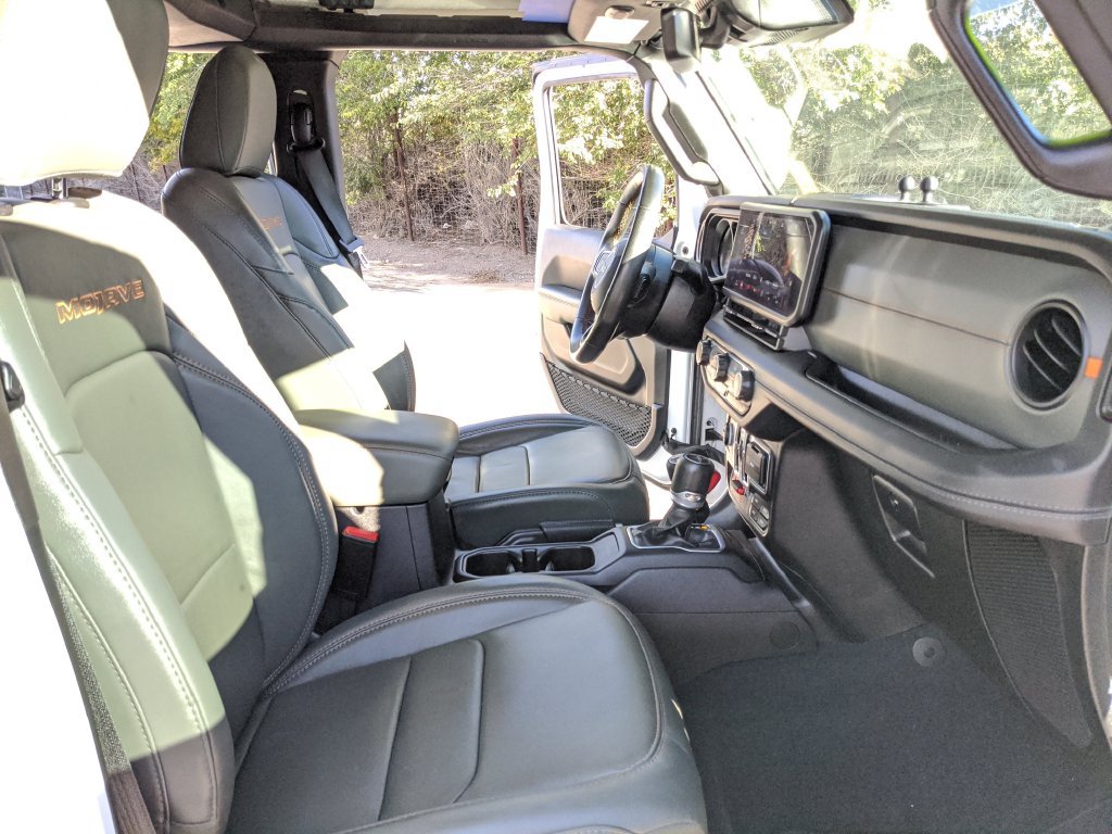 Used 2024 Jeep Gladiator Mojave AWD/4WD image 20