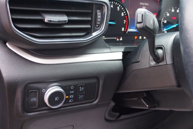 Certified 2022 Ford Explorer XLT w/ Equipment Group 202A image 24