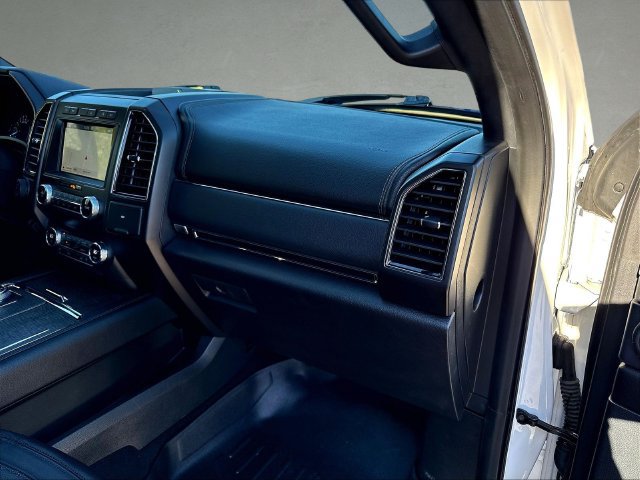 Certified 2019 Ford Expedition Limited w/ Special Edition Package AWD/4WD image 31