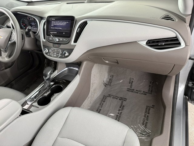 Used 2024 Chevrolet Malibu LT FWD image 17