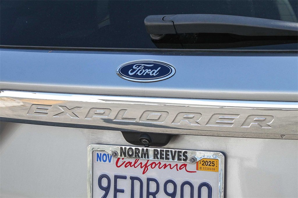 Certified 2022 Ford Explorer XLT w/ Equipment Group 202A image 13