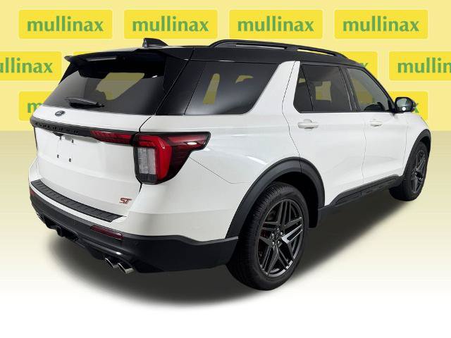 Certified 2025 Ford Explorer ST AWD/4WD image 4