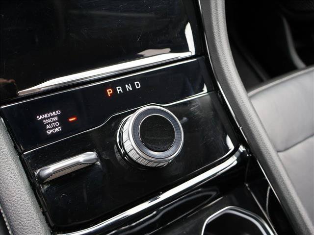 Used 2023 Jeep Grand Cherokee Limited AWD/4WD image 18