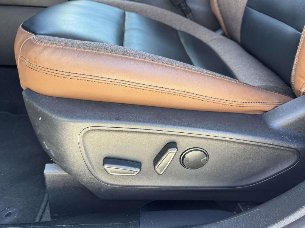 Certified 2025 Ford Bronco Sport Outer Banks w/ Outer Banks Tech Package+ AWD/4WD image 19