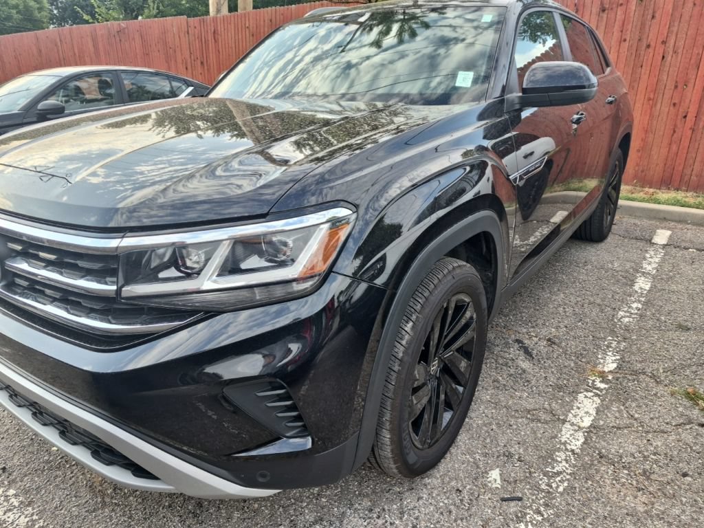 Used 2022 Volkswagen Atlas Cross Sport SE AWD/4WD image 3