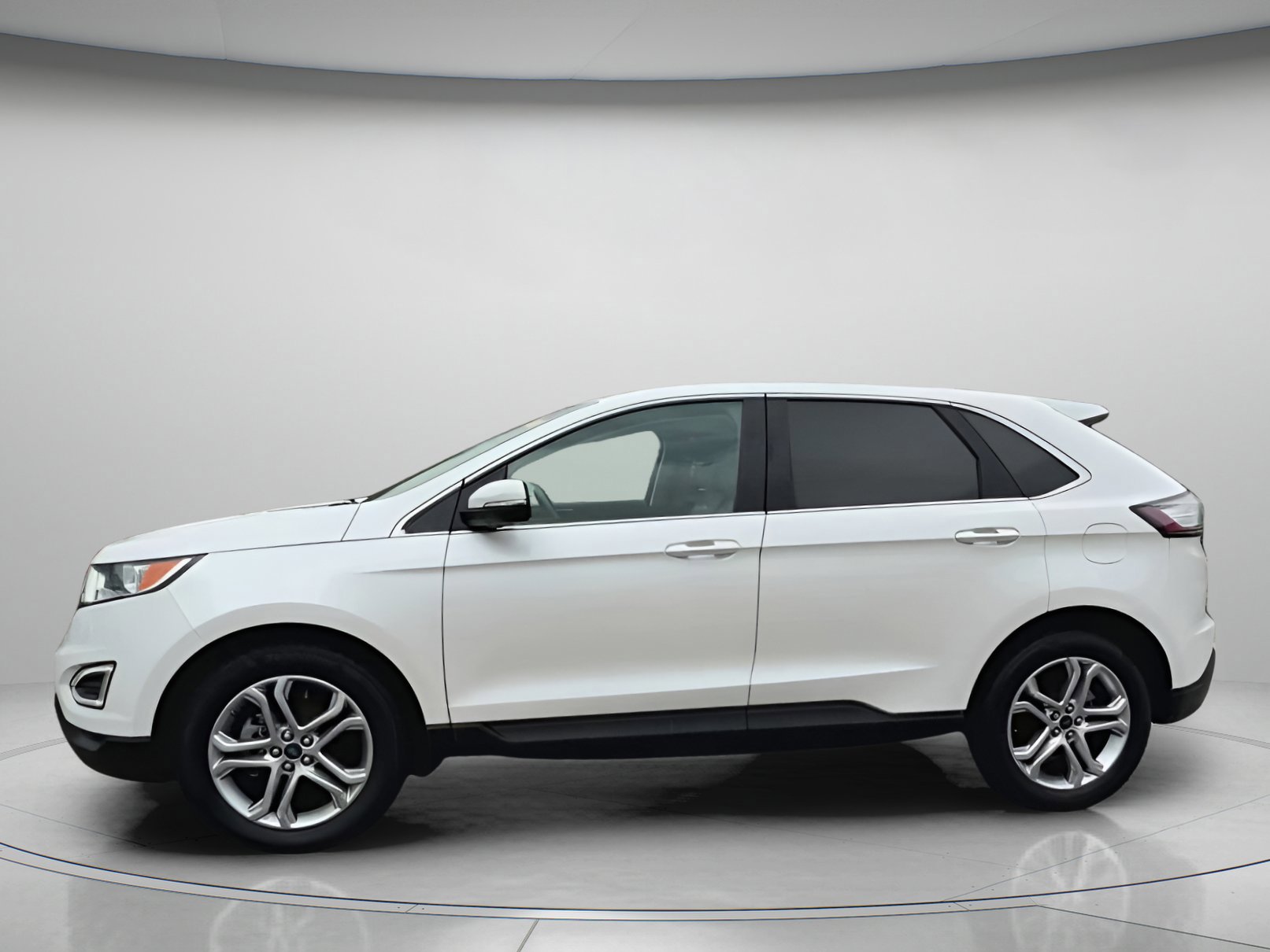 Certified 2018 Ford Edge Titanium w/ Ford Safe & Smart Package image 7