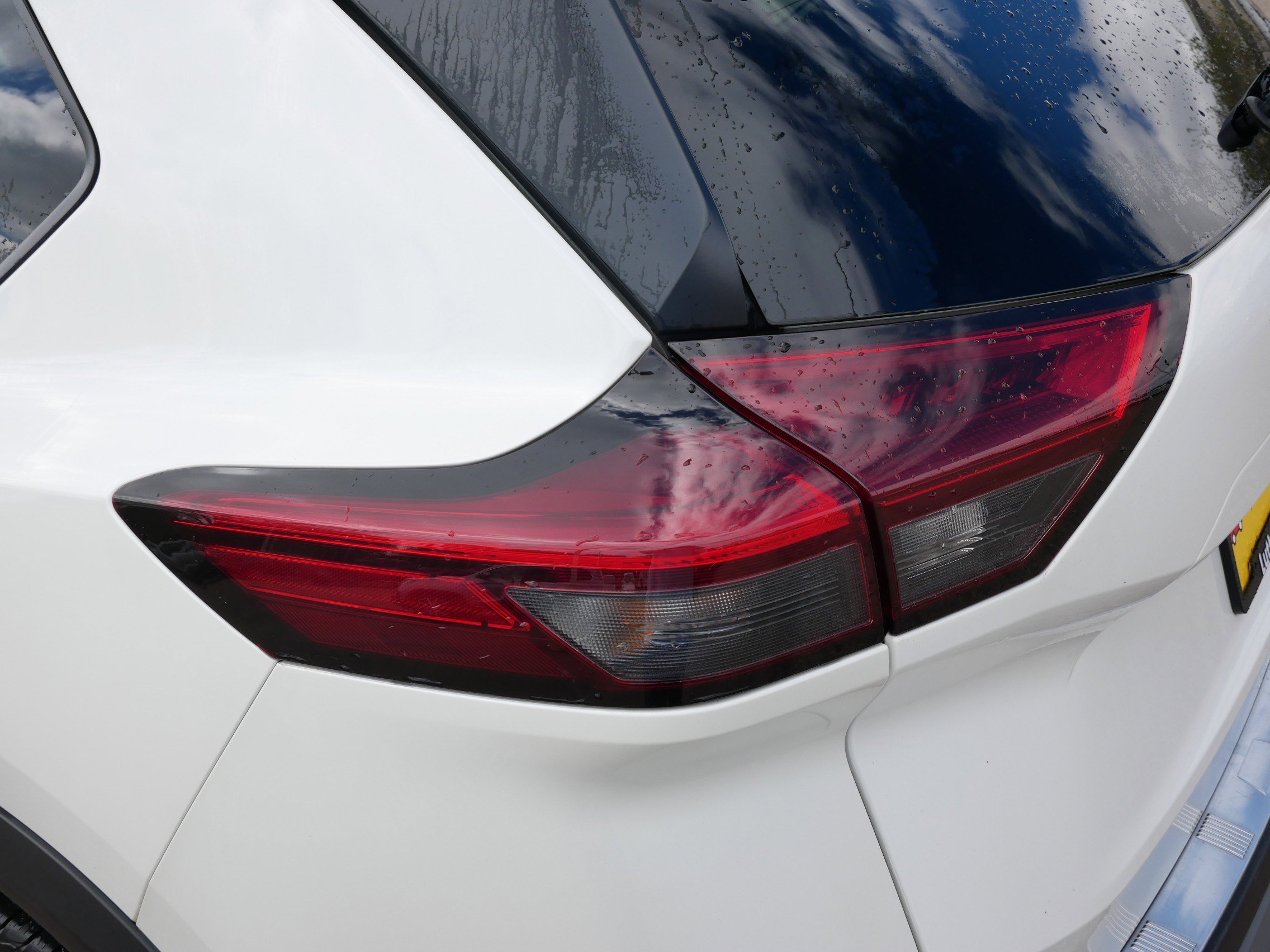 Used 2023 Nissan Rogue SV AWD/4WD image 17