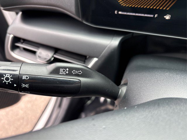 Used 2025 Kia K4 FWD image 16