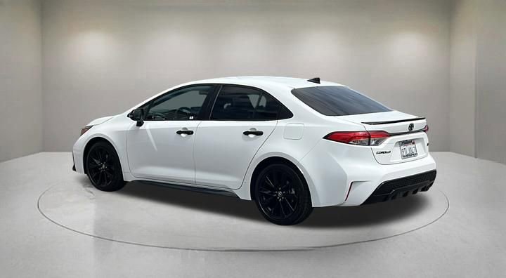 Used 2022 Toyota Corolla SE w/ Carpet Mat Package (TMS) FWD image 4