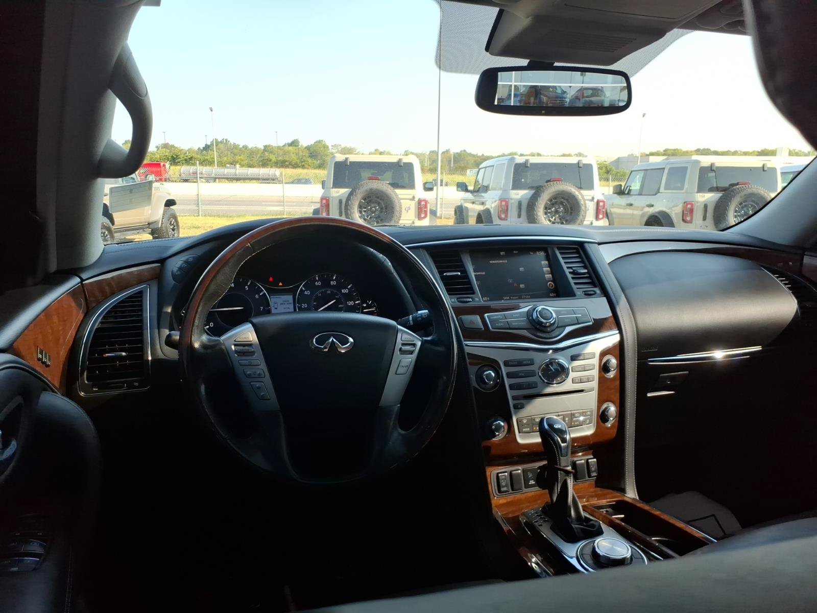 Used 2019 INFINITI QX80 Luxe w/ All-Season Package AWD/4WD image 15