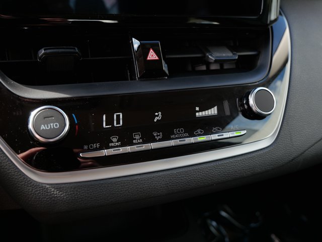 Used 2025 Toyota Corolla LE FWD image 23