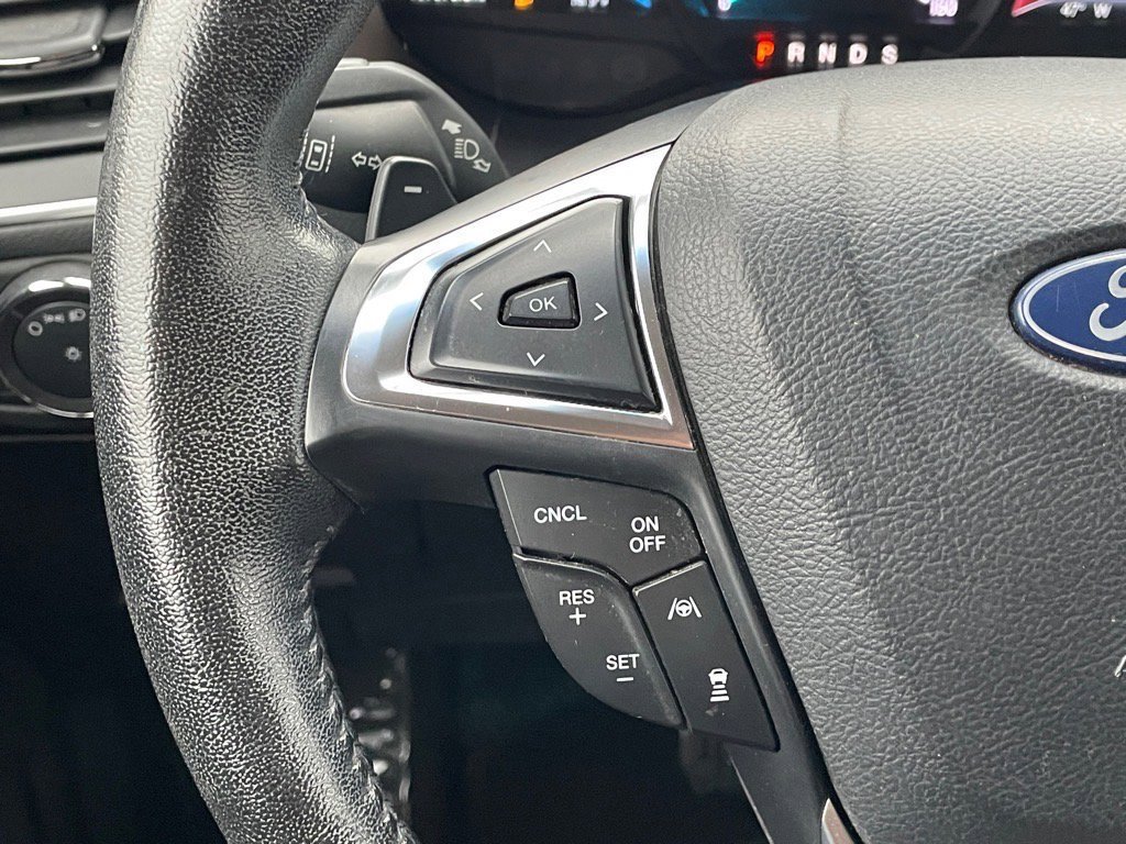 Certified 2019 Ford Edge Titanium w/ Equipment Group 301A image 16