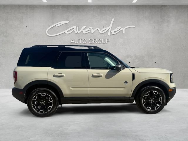 Certified 2025 Ford Bronco Sport Outer Banks w/ Outer Banks Tech Package+ AWD/4WD image 18