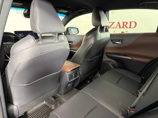 Used 2024 Toyota Venza XLE AWD/4WD image 14