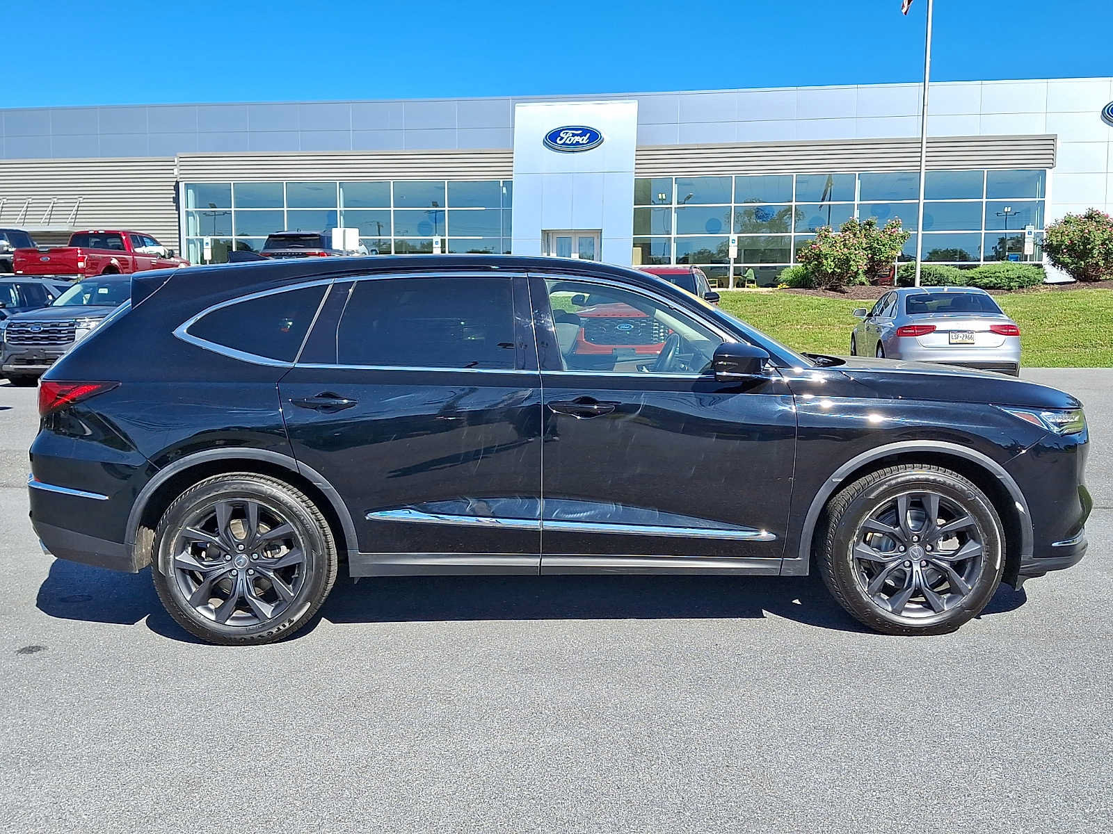Used 2022 Acura MDX SH-AWD w/ Technology Package image 7