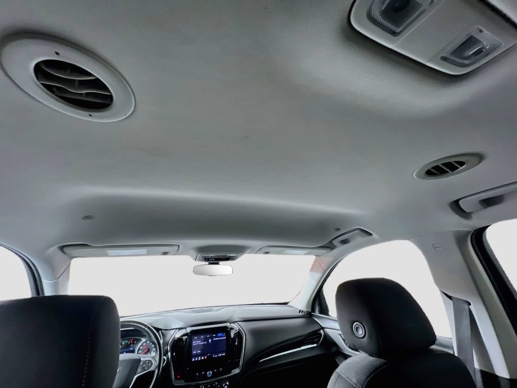 Used 2020 Chevrolet Traverse LT w/ LPO, Blackout Package AWD/4WD image 38