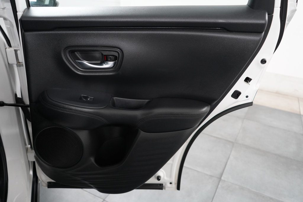 Used 2024 Honda HR-V LX image 29
