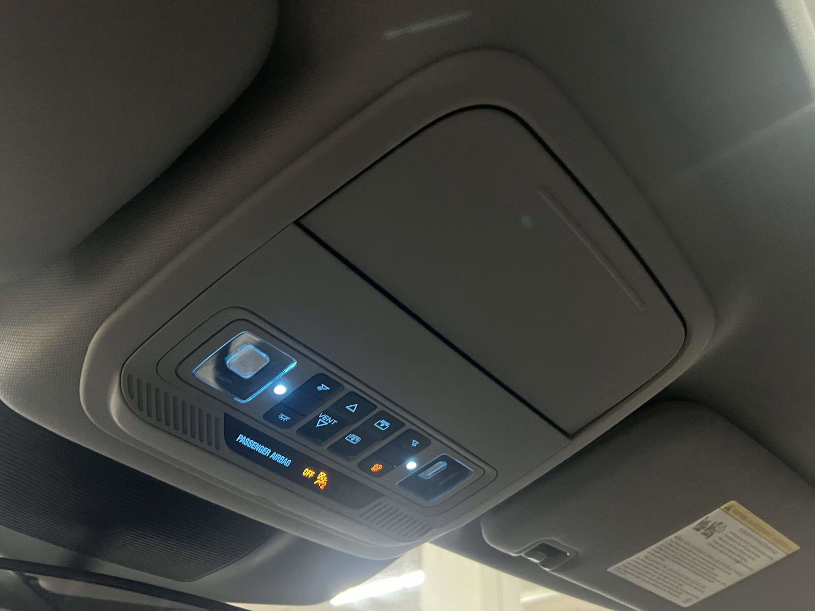 Certified 2021 Ford Explorer XLT w/ Equipment Group 202A image 34